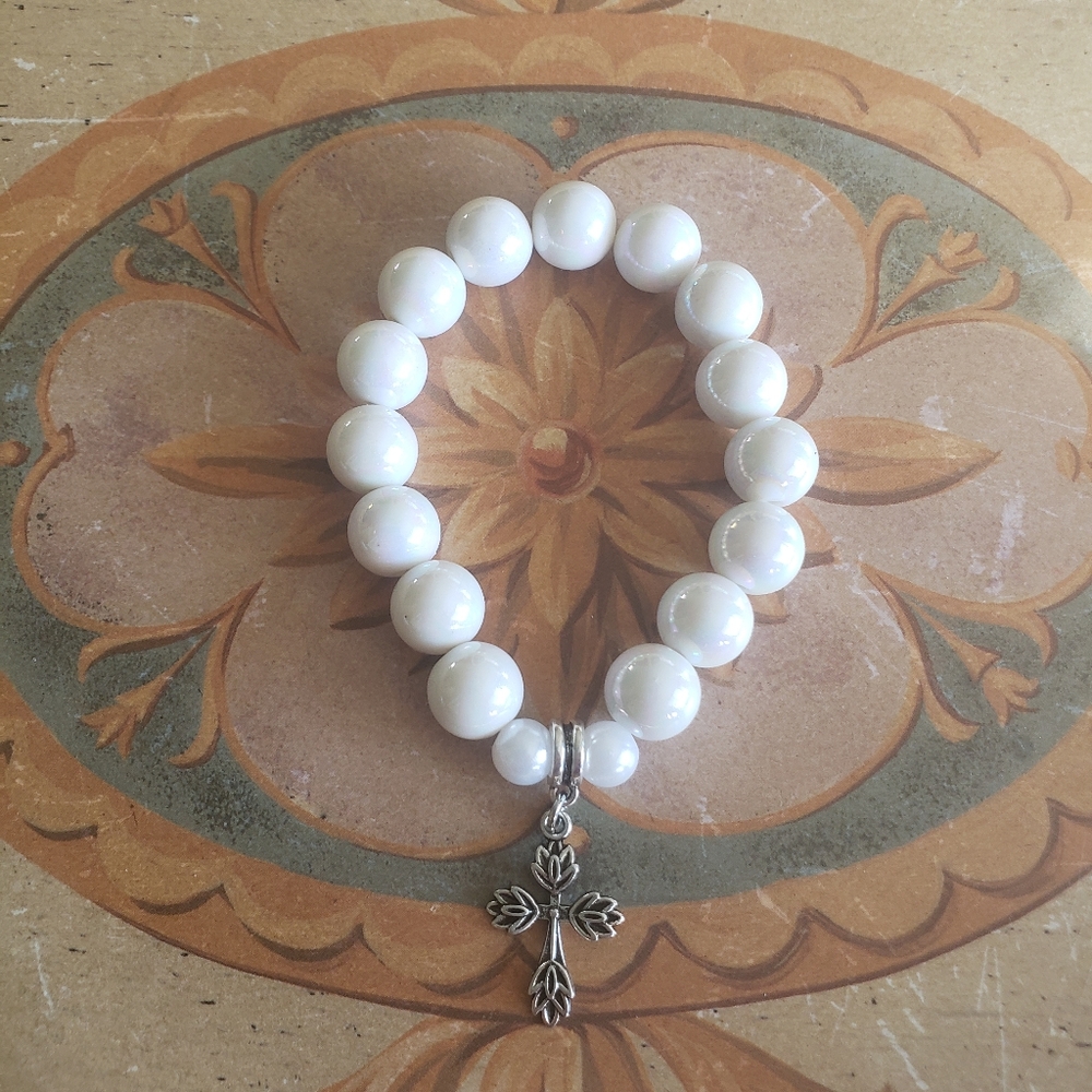 Bracelets - Picture 5 of 16